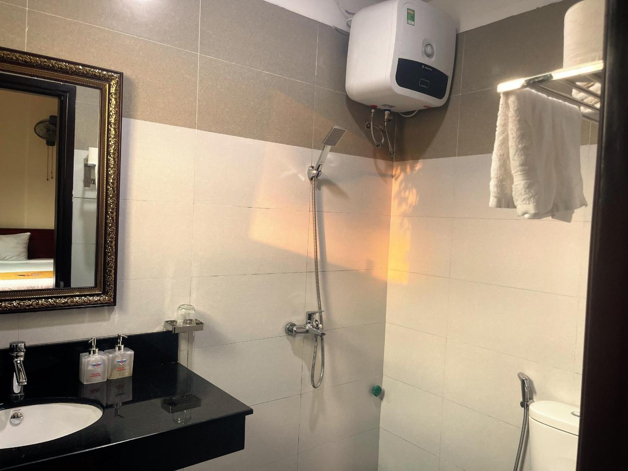 Khach San Hoa Binh Quang Tri Hotel Dong Ha Ngoại thất bức ảnh
